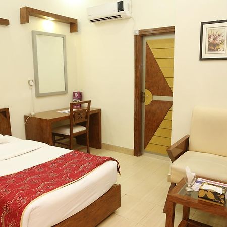 Hotel The Grand Regency à Bahawalpur Extérieur photo