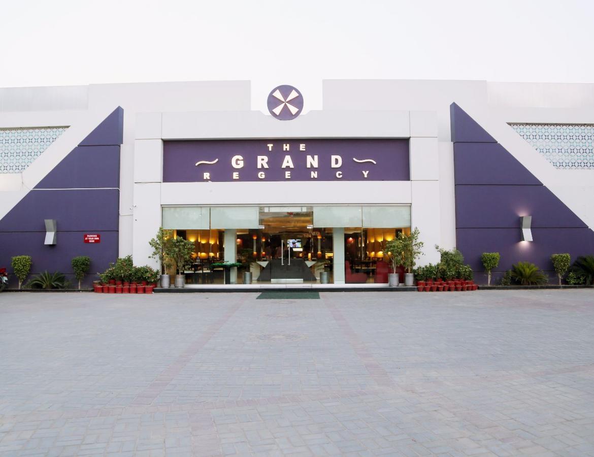 Hotel The Grand Regency à Bahawalpur Extérieur photo
