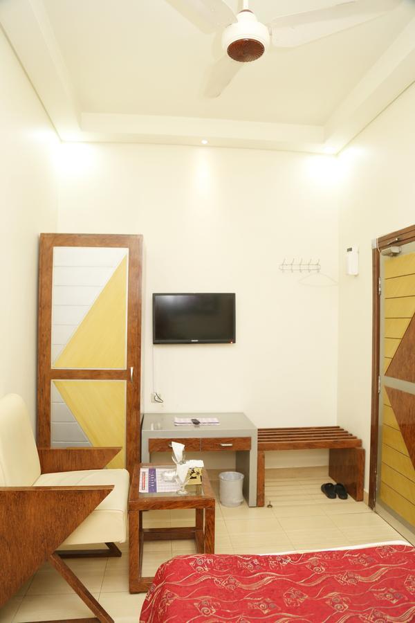 Hotel The Grand Regency à Bahawalpur Extérieur photo